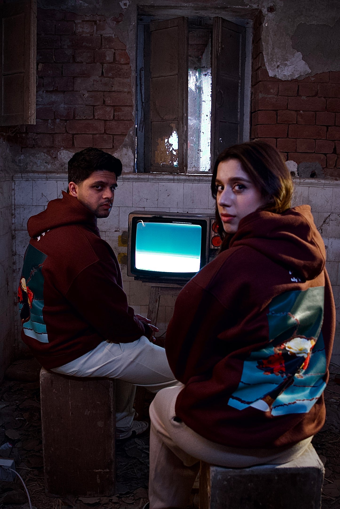 ULFAT BROWN HOODIE - Qafilastudio