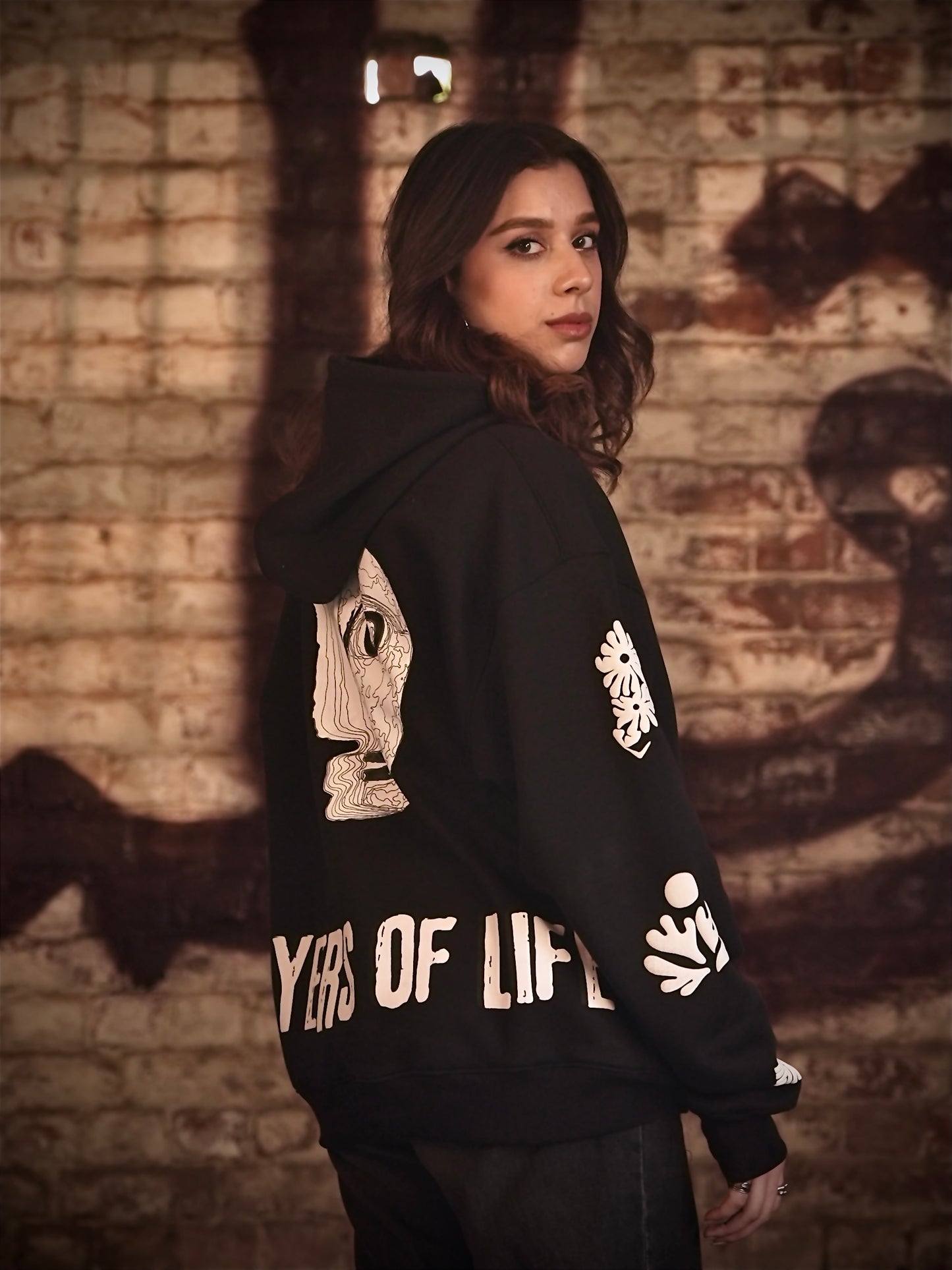 Layers of life black hoodie - Qafilastudio