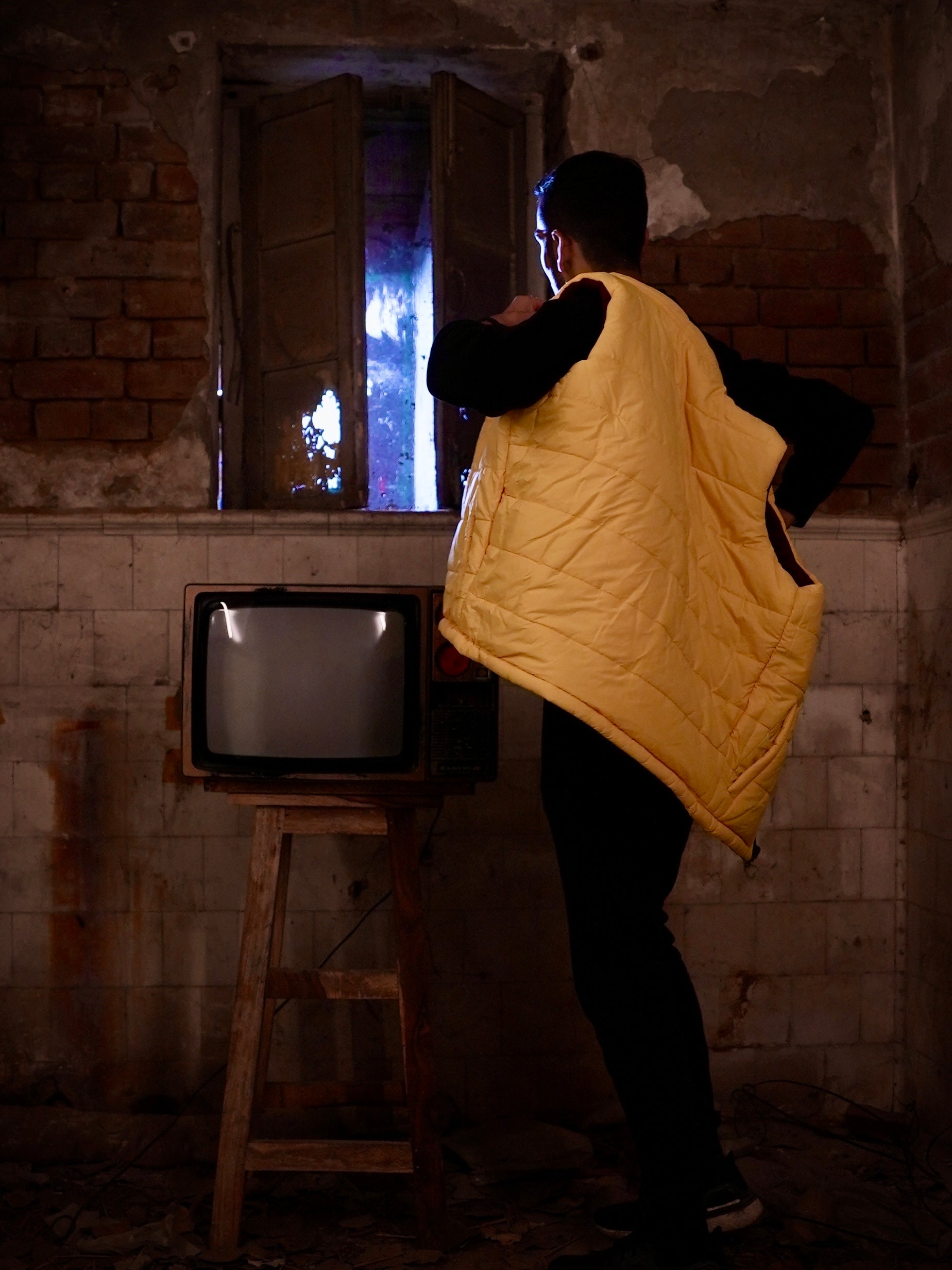 Sleevless Two Sided Puffer Jacket